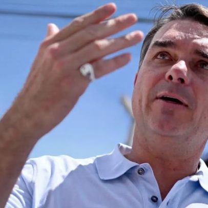 Flávio Bolsonaro critica burocracia do governo e crédito caro ao produtor rural