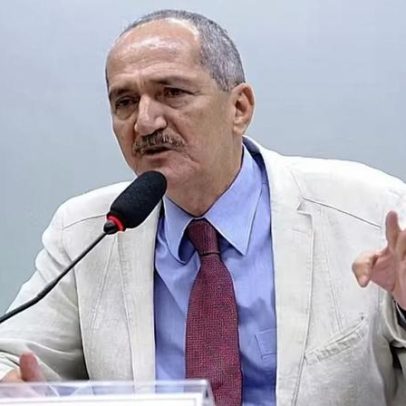 DC expulsiona Aldo Rebelo do partido; Barbosa vê candidatura como afronta
