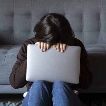 Mais de 10 milhões de crianças de baixa e média renda já sofreram abuso sexual na internet