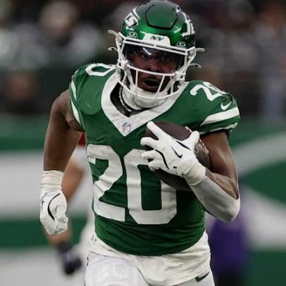 Breece Hall pronto para florescer após extensão, Jets anunciam reforços