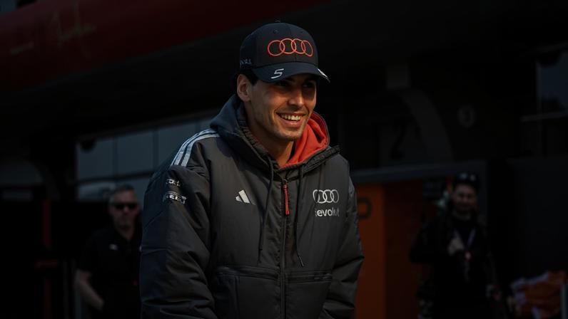 Gabriel Bortoleto no GP da China pela F1 2026 (Foto: Jade GAO / AFP)