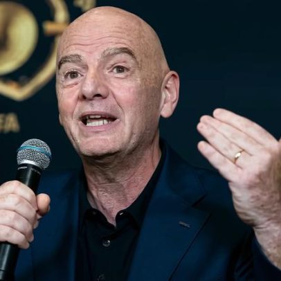 Presidente da Fifa relembra dia em que conheceu Pelé