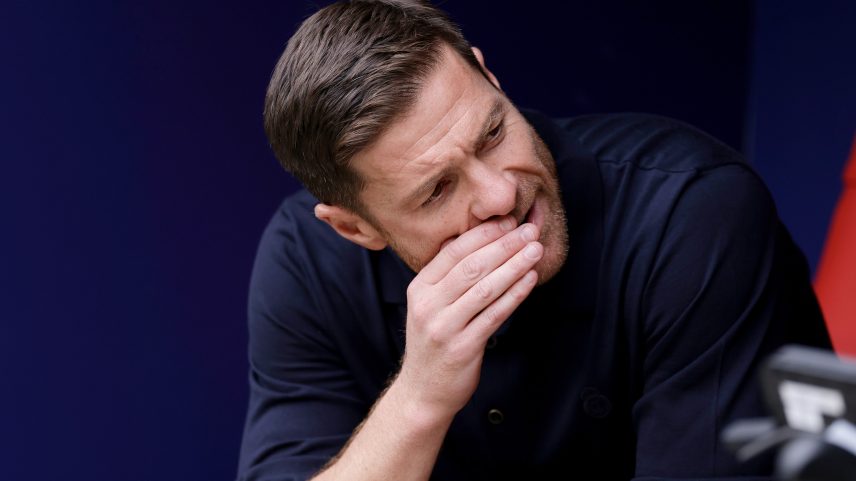 Chelsea anuncia contratação do técnico Xabi Alonso