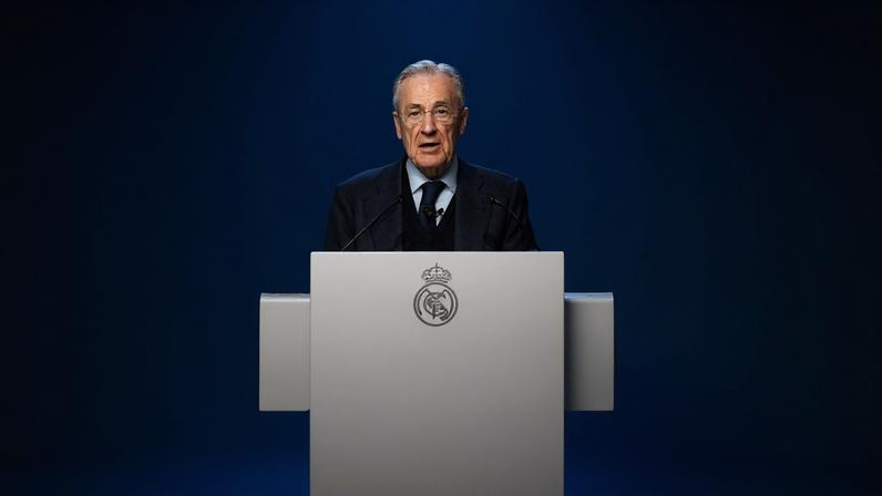 Florentino Pérez, presidente do Real Madrid, em discurso na Assembleia dos Sócios — Foto: Getty Images
