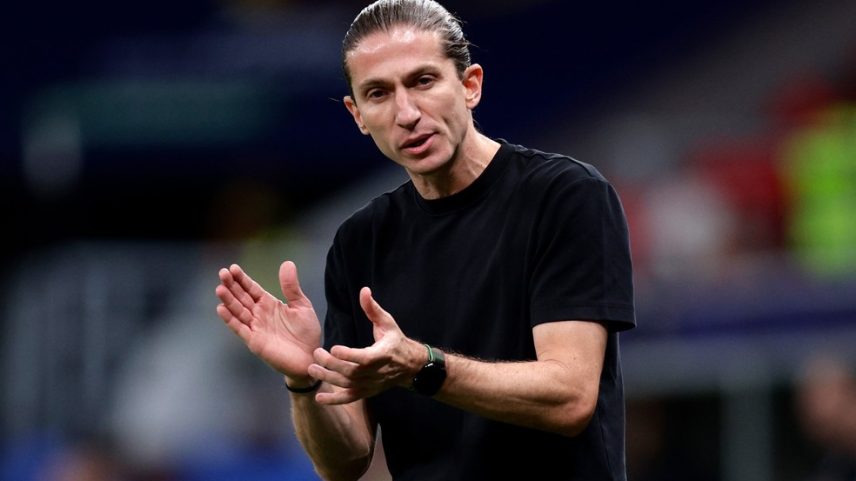 Filipe Luís entre candidatos a treinador do Chelsea em 2026/27