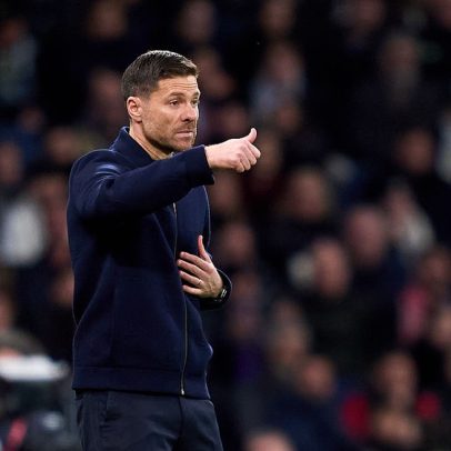 Chelsea anuncia contratação do técnico Xabi Alonso