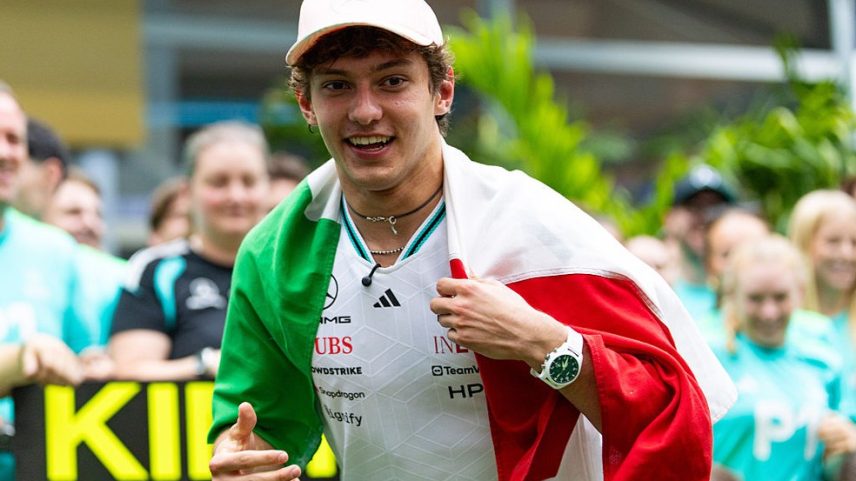 Kimi Antonelli celebra vitória em Miami em homenagem a Alex Zanardi