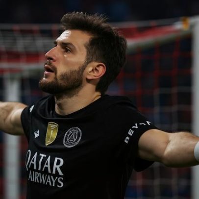 Kvaratskhelia chega ao PSG fugindo da guerra: trajetória completa