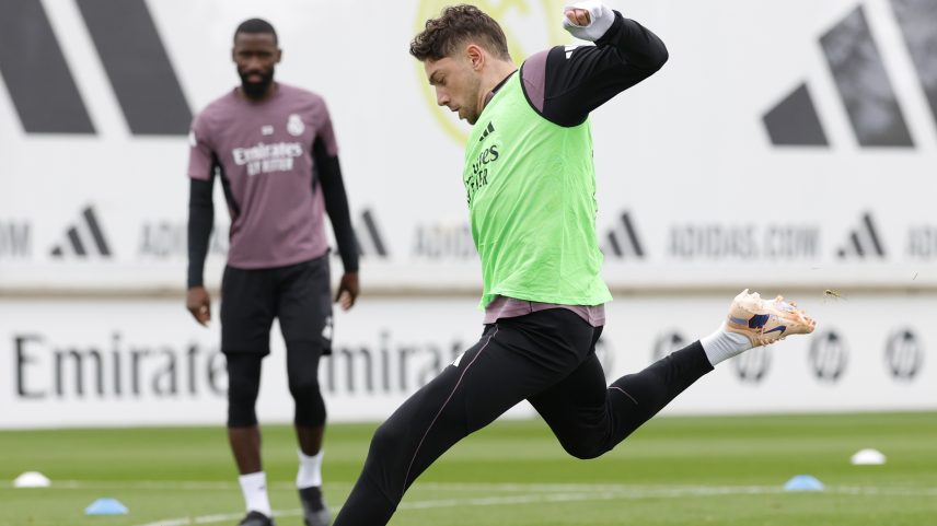 Valverde retorna aos treinamentos do Real Madrid após briga com Tchouaméni