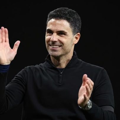 Técnico do Arsenal diz ter descoberto título da Premier League em churrasco