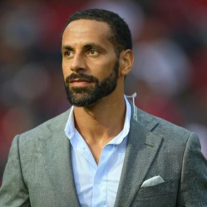 Ídolo do United constrói império de negócios e diz ganhar mais hoje