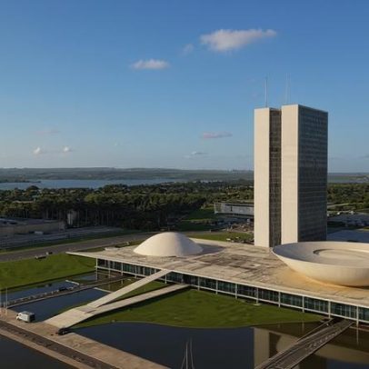 Congresso derruba veto de Lula e permite doações em campanhas