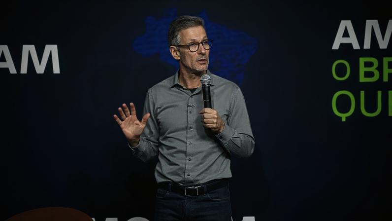 Zema defende modelo de El Salvador de encarceramento em massa contra o crime