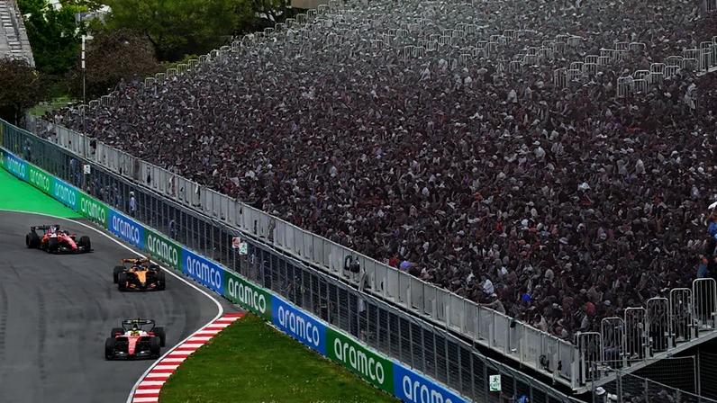 Lewis Hamilton, Oscar Piastri e Charles Leclerc em ação no GP do Canadá pela F1 2026 (Foto: Minas Panagiotakis/Getty Images/AFP)