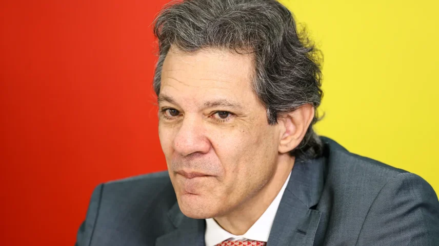 Haddad associou Vorcaro ao governo Bolsonaro após revelação sobre pedido de patrocínio milionário de Flávio para filme "Dark Horse".