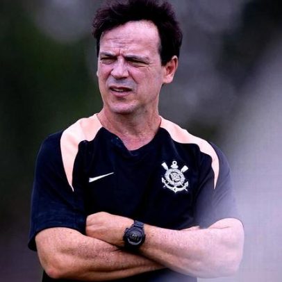 Ataque vira dor de cabeça de Diniz no Corinthians e obsessão marca início do trabalho