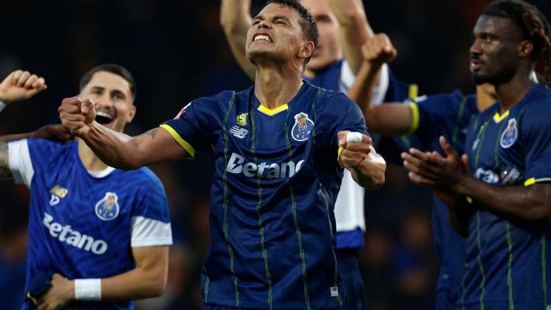 Thiago Silva: renovação no Porto e curso de treinador em andamento