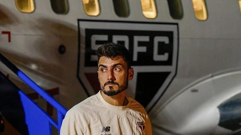 Aeronave do São Paulo tem problema e muda logística para Sul-Americana
