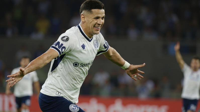 Abel comenta gesto obsceno em jogo do Palmeiras e elogia Flaco como centroavante
