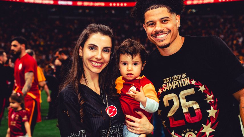 Gabriel Sara celebra segundo título turco pelo Galatasaray