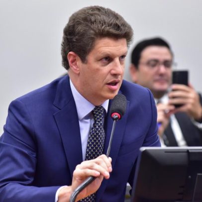 Ricardo Salles critica Eduardo Bolsonaro e Valdemar Costa Neto