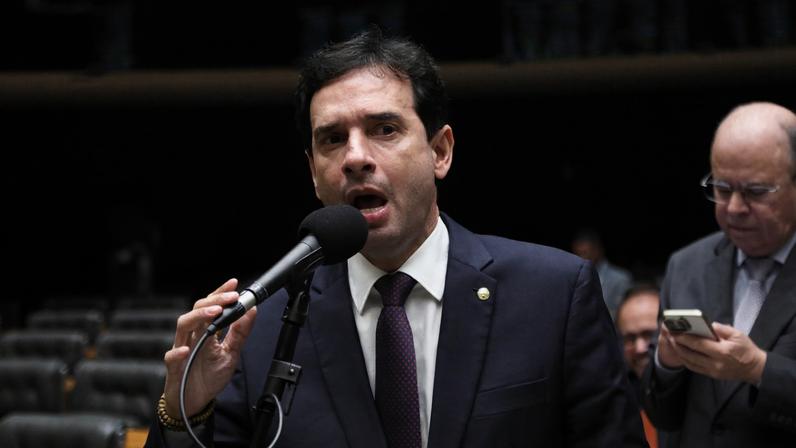 O deputado Leo Prates (Republicanos-BA), relator do fim da escala 6x1 — Foto: Kayo Magalhães/Câmara dos Deputados