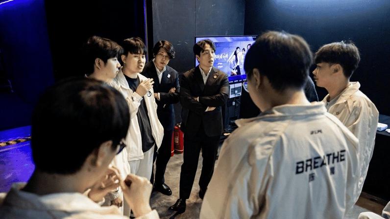 Invictus Gaming, Weibo e NiP perdem no play-in e caem para o Grupo Nirvana