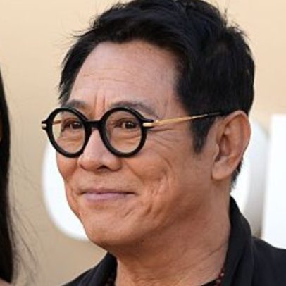 Jet Li vai a gala aos 63, acompanhado das duas filhas mais novas