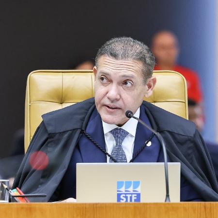 Nunes Marques assume presidência do TSE e muda perfil da corte eleitoral