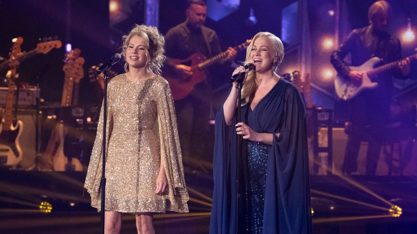 Kellie Pickler faz rara aparição no American Idol