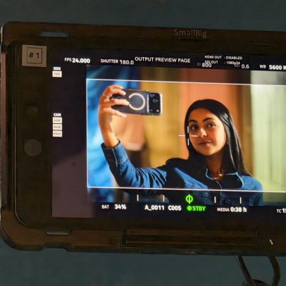 Klara Castanho vive fotógrafa que conquista Mario Quintana em novo filme