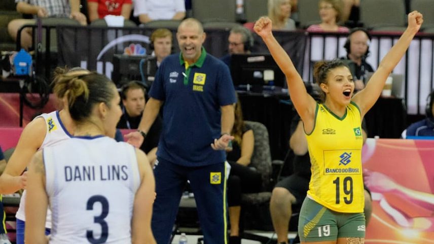 Léia, líbero ex-Seleção, anunciou a aposentadoria (Foto: Divulgação/ FIVB)