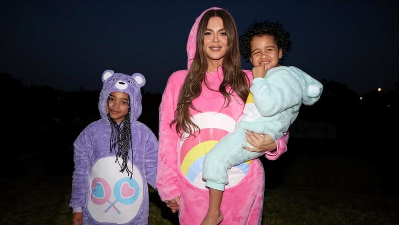 Khloé Kardashian com True e Tatum — Foto: Reprodução/Instagram