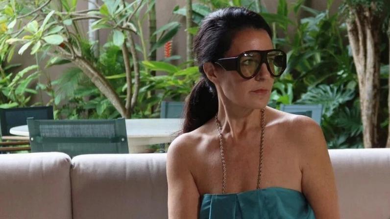 Adriana Degreas revela itens para levar no verão europeu 2026