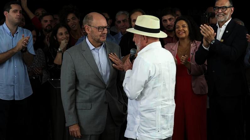 Presidente pediu que governador trabalhe para prender "ladrões" e deputados ligados a "milícia organizada" (Foto: Rovena Rosa/Agência Brasil)