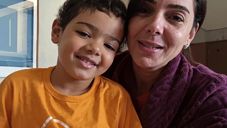 Âncora da Globo Mara Pinheiro emociona-se com homenagem do filho que luta contra leucemia