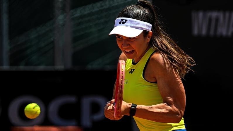 Ex-número 1 juvenil Petra Marcinko avança à semifinal aos 20 anos