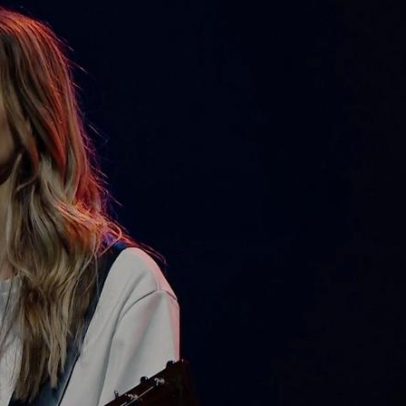 Hillsong lança "What A Beautiful Name"