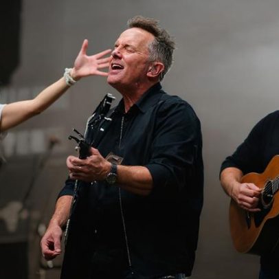 Chris Tomlin lança Holy Forever, single que ganha destaque no meio musical