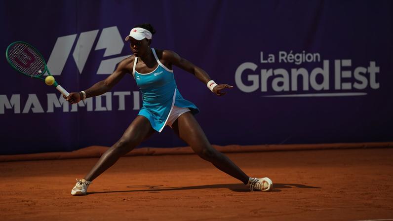 Mboko supera batalha de quase 3h e conquista título de Estrasburgo com Navarro