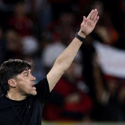 Técnico do Estudiantes critica árbitro e elogia o Flamengo
