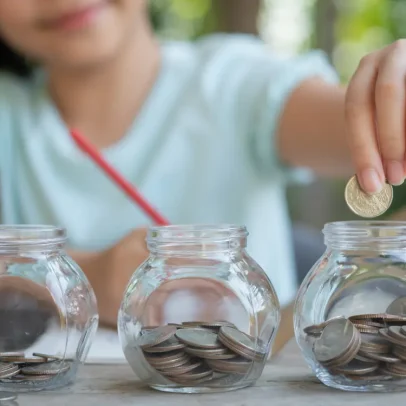 Mesada condicionada a tarefas pode reduzir aprendizado financeiro