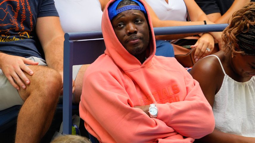 Che abandona roast de Kevin Hart após críticas a piadas de roteiristas brancos