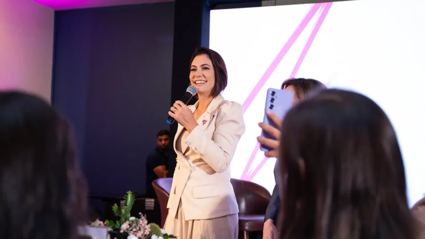 Michelle Bolsonaro negou a intenção de disputar a Presidência, apesar das sondagens dos institutos de pesquisas. (Foto: Divulgação/Partido Liberal)