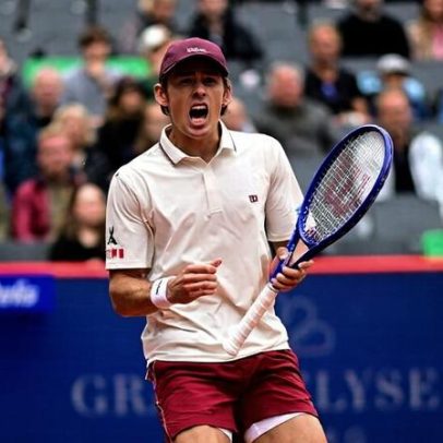 De Minaur vence Darderi e enfrenta Paul na semifinal de Hamburgo