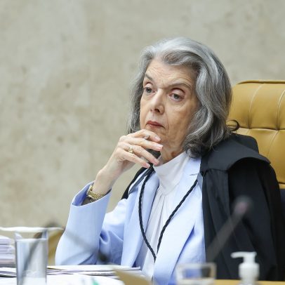 Cármen Lúcia trava decisão sobre mudanças na Ficha Limpa para 2026