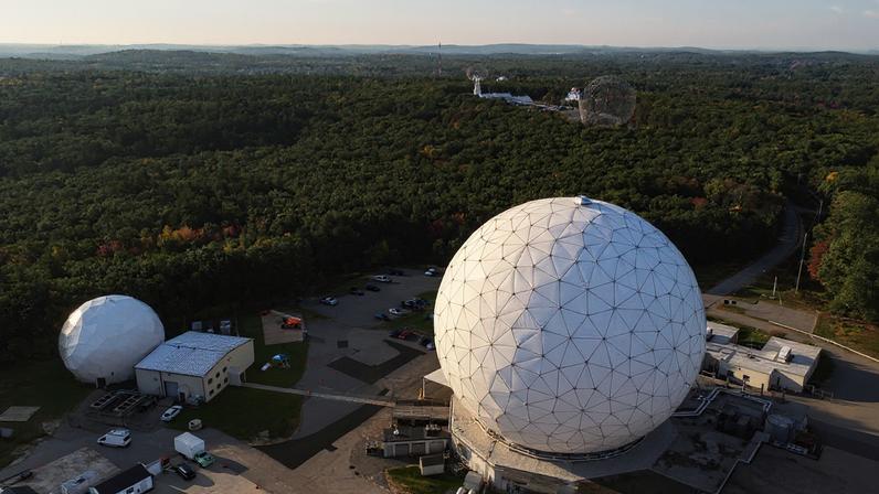 Telescópio Haystack de 37 m abre nova era na pesquisa astrofísica