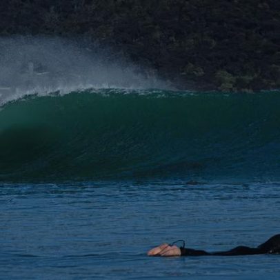Raglan: esquerda de alta performance estreia na WSL na Nova Zelândia