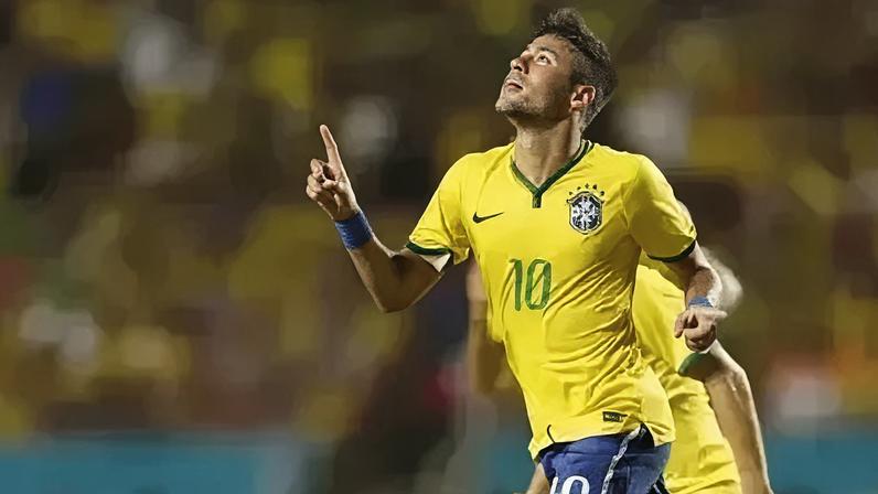 Neymar: fratura na Copa de 2014 e recuperação