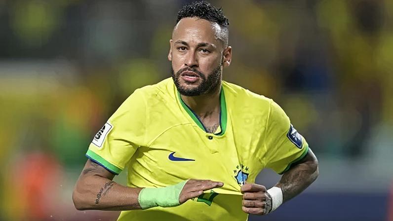 Maioria nas redes de Neymar apoia convocação, aponta pesquisa